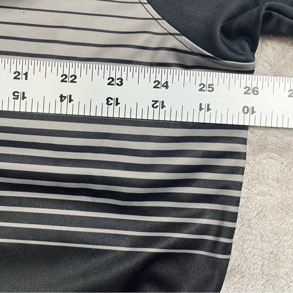 Oakley‎ Hydrolix (dry-fit) polo - Picture 3 of 6